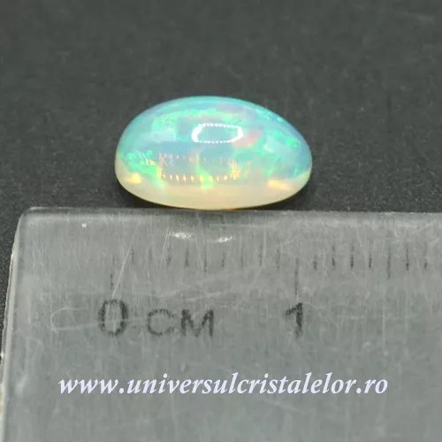 Opal nobil Etiopia cabochon m18 Opal nobil Etiopia cabochon m18