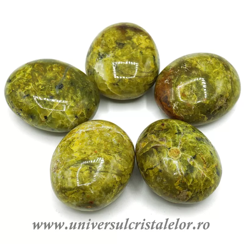 Opal fistic polisat Opal fistic polisat