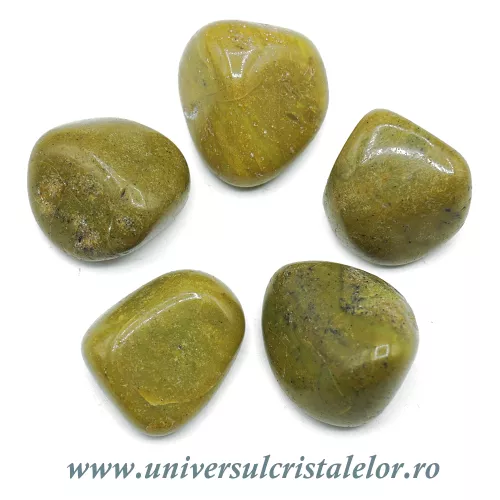 Opal verde piatra rulata m02 Opal verde piatra rulata m02