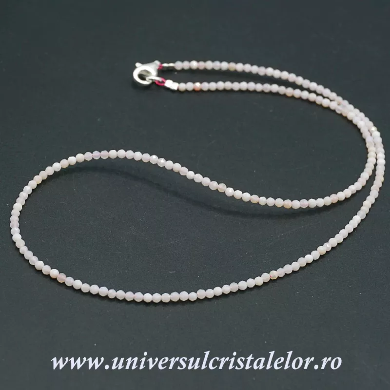Colier opal roz rotund fatetat - 2,5mm Colier opal roz rotund fatetat - 2,5mm