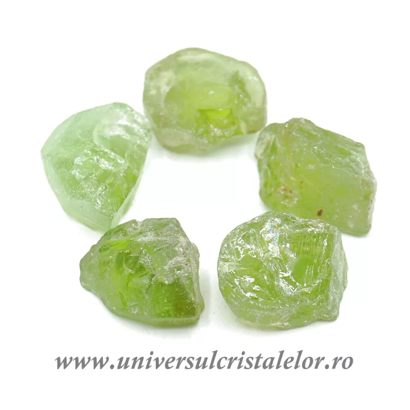 Peridot piatra rulata Peridot piatra rulata