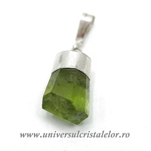 Pandantiv peridot