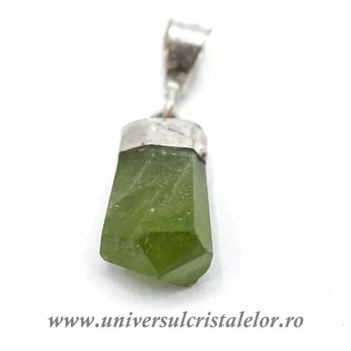 Pandantiv peridot