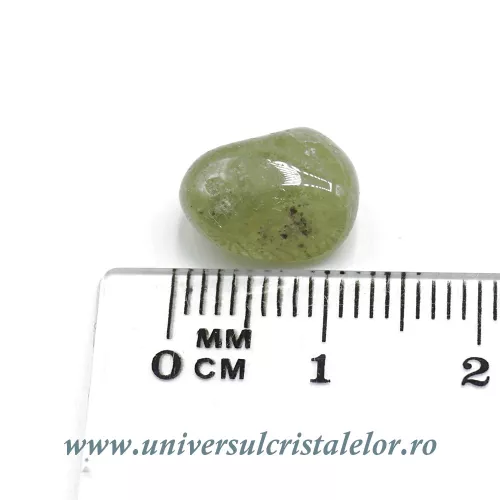 Peridot piatra rulata Peridot piatra rulata