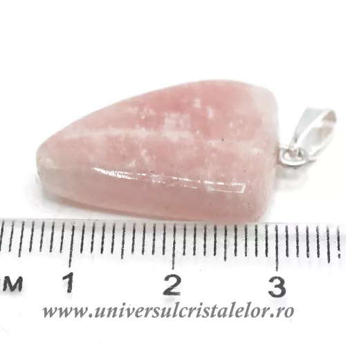 Pandantiv petalit roz m1