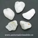 Petalit piatra rulata Petalit piatra rulata