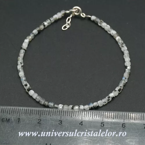 Bratara piatra lunii cu turmalina neagra cub fatetat -3 mm Bratara piatra lunii cu turmalina neagra cub fatetat -3 mm