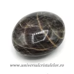 Piatra lunii rosie polisata Piatra lunii rosie polisata