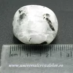 Piatra lunii alba piatra rulata Piatra lunii alba piatra rulata
