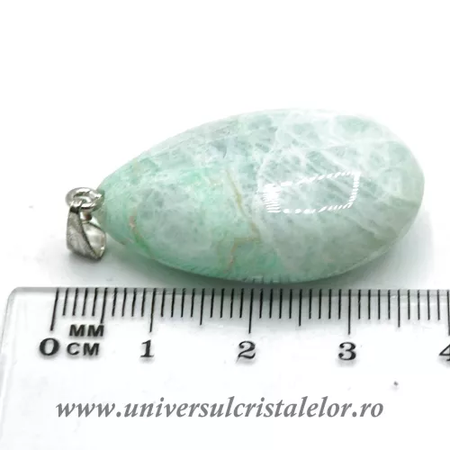 Pandantiv piatra lunii verde