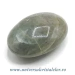 Piatra lunii verde polisata Piatra lunii verde polisata