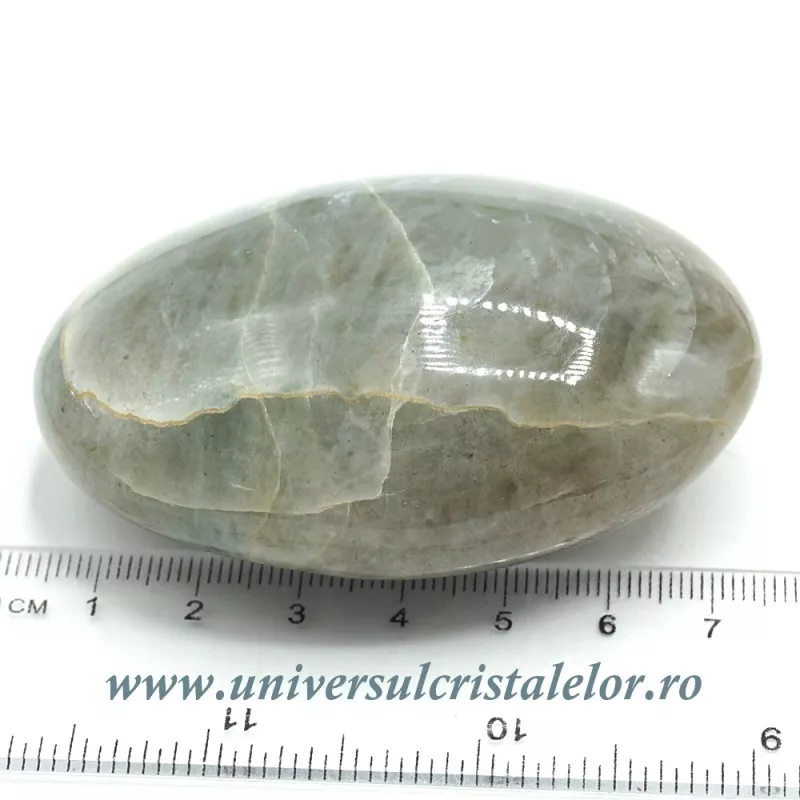 Piatra lunii verde polisata Piatra lunii verde polisata