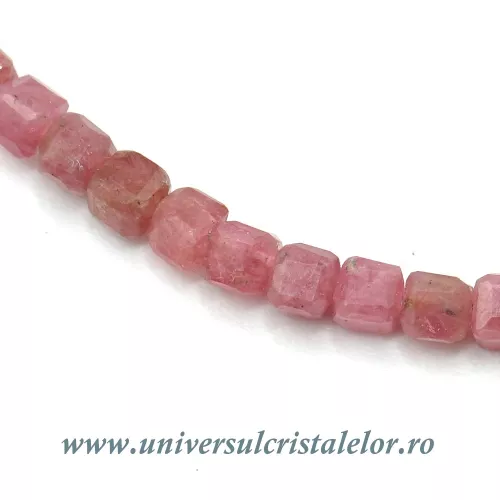 Colier rodocrozit cub fatetat - 2,5 mm Colier rodocrozit cub fatetat - 2,5 mm
