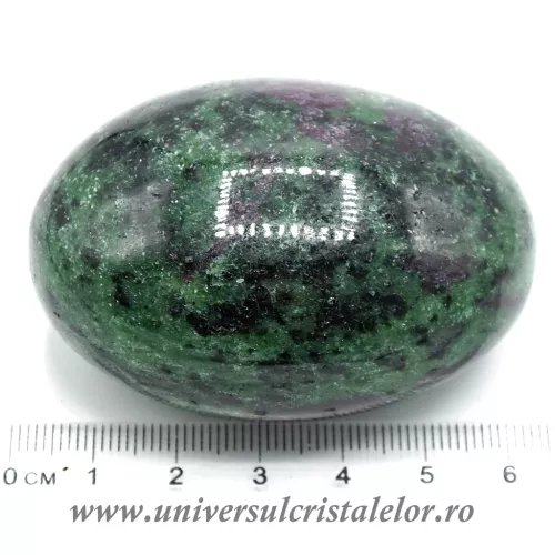 Rubin in zoisit polisat