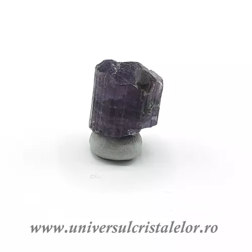 Scapolit mov mineral unicat m04 Scapolit mov mineral unicat m04