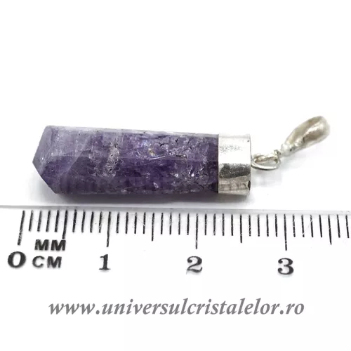 Pandantiv scapolit mov