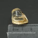 Scapolit galben Scapolit galben