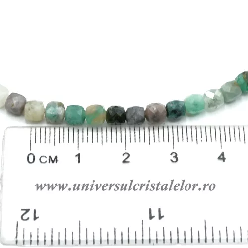 Colier smarald cub fatetat 4,5 mm