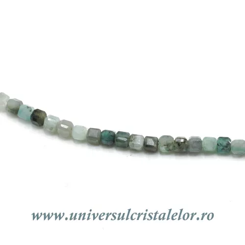 Colier smarald cub fatetat - 2,3 mm Colier smarald cub fatetat - 2,3 mm