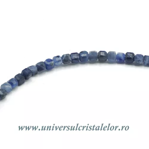 Colier sodalit cub fatetat - 2,5mm Colier sodalit cub fatetat - 2,5mm