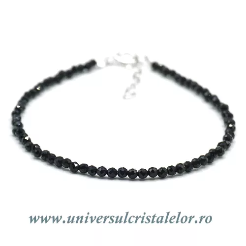 Set bratara spinel si pandantiv obsidian cu snur si cutie Set bratara spinel si pandantiv obsidian cu snur si cutie