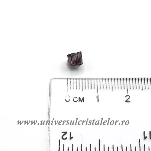 Spinel rosu mineral unicat m03 Spinel rosu mineral unicat m03