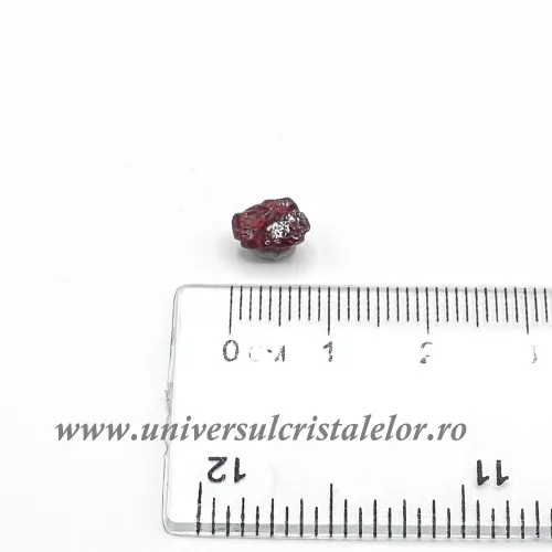 Spinel rosu mineral unicat m04 Spinel rosu mineral unicat m04