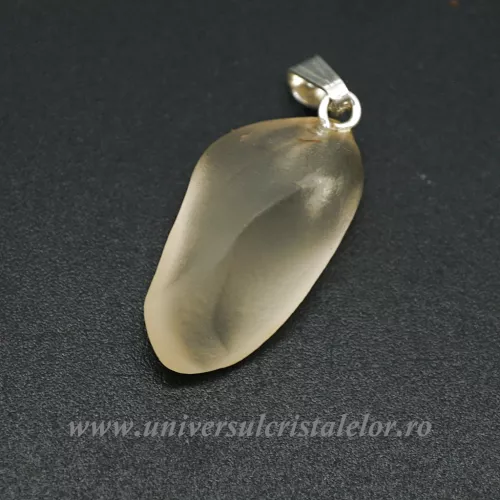 Pandantiv tectita aurie