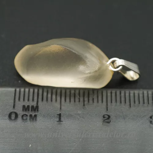 Pandantiv tectita aurie