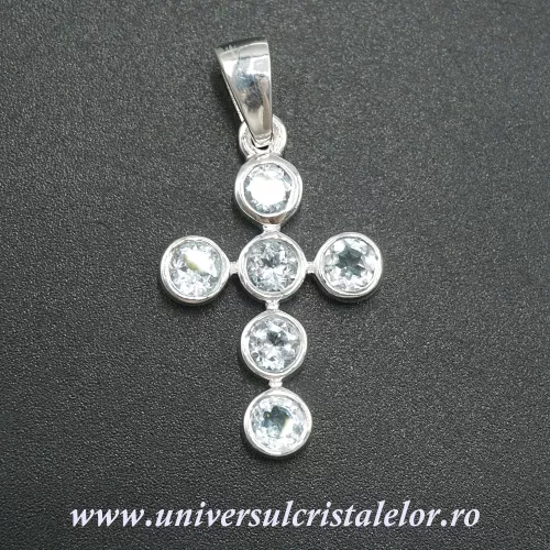 Pandantiv topaz cruciulita Pandantiv topaz cruciulita