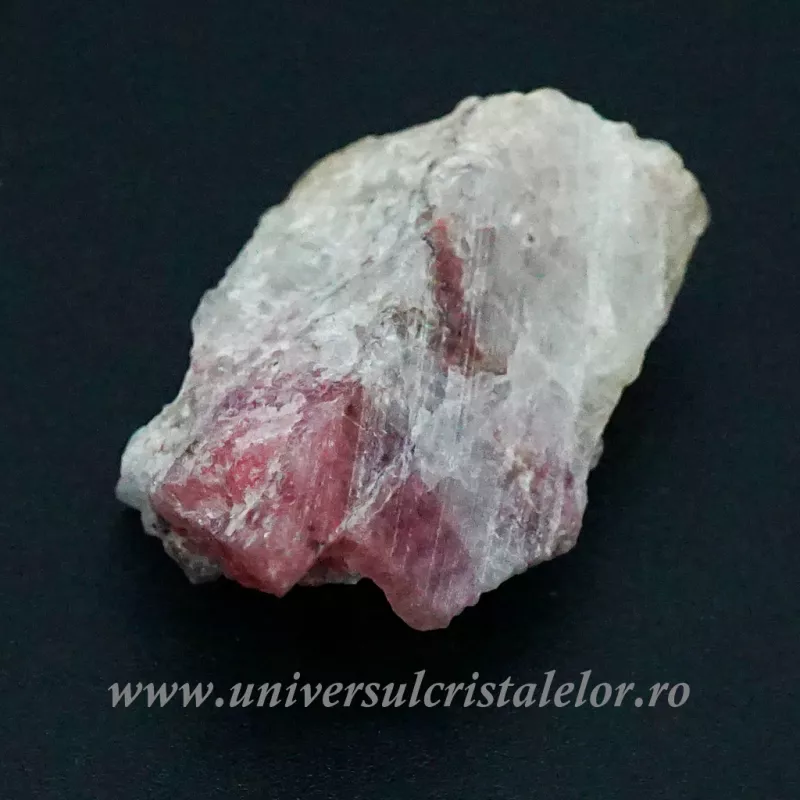 Tugtupit mineral brut unicat m4