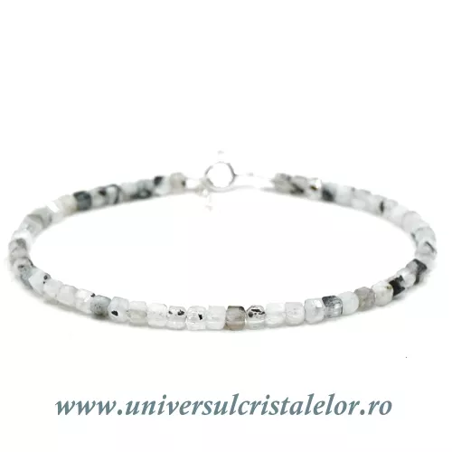 Bratara piatra lunii cu turmalina neagra cub fatetat -3,4mm Bratara piatra lunii cu turmalina neagra cub fatetat -3,4mm