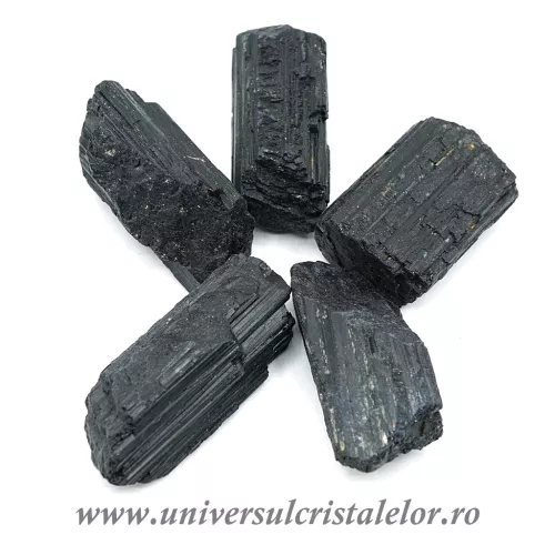 Turmalina neagra bruta m1