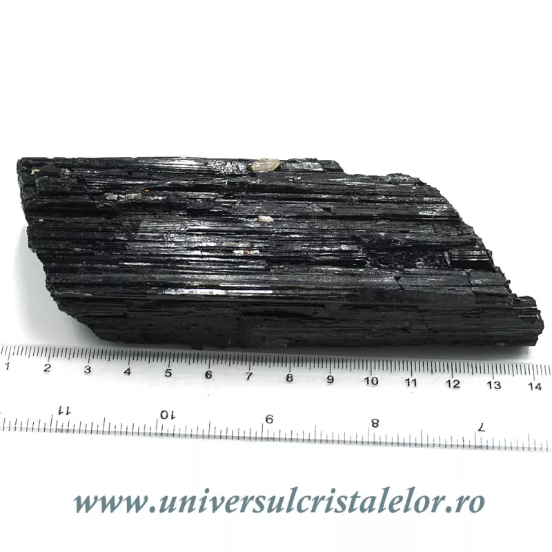 Turmalina neagra Turmalina neagra