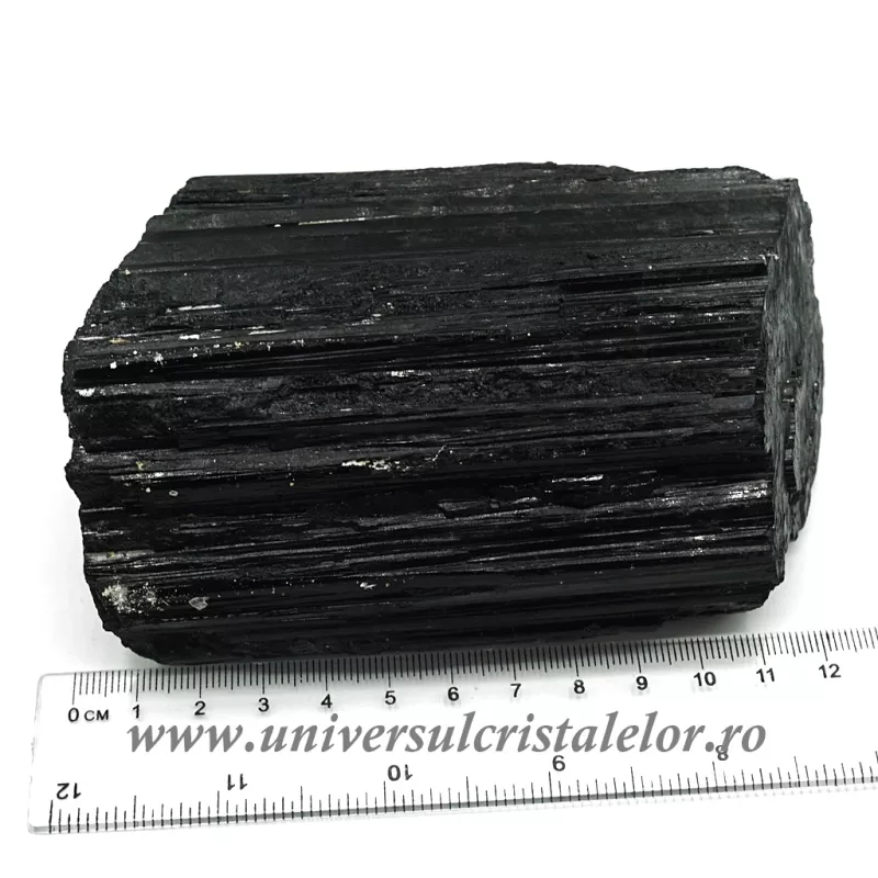 Turmalina neagra Turmalina neagra