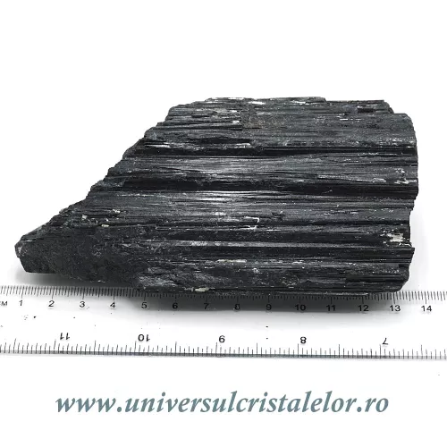 Turmalina neagra Turmalina neagra