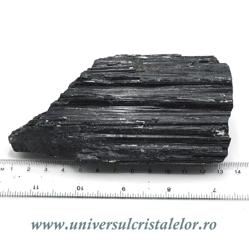 Turmalina neagra Turmalina neagra