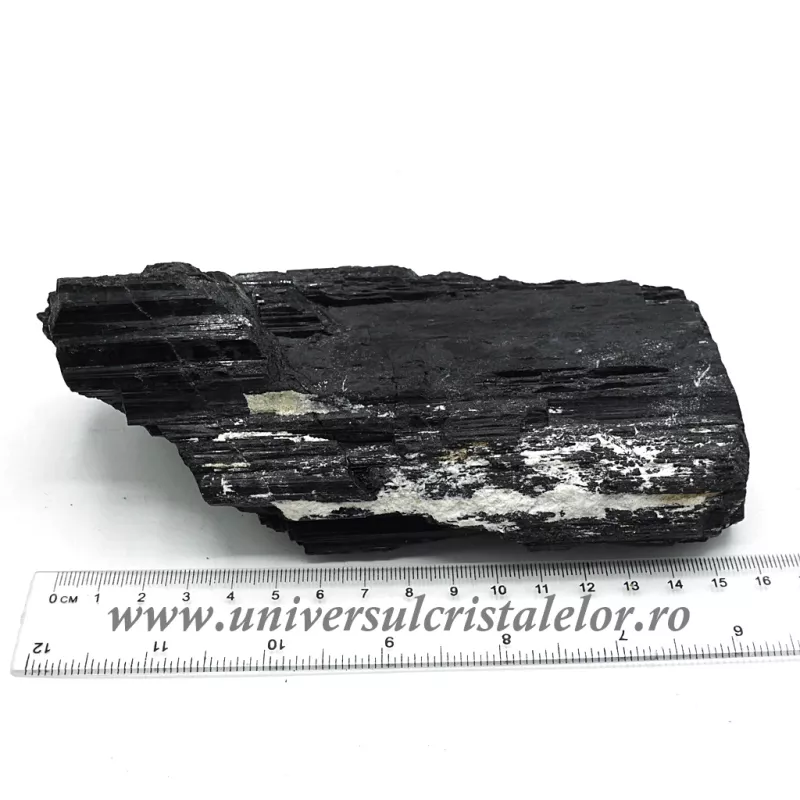Turmalina neagra Turmalina neagra