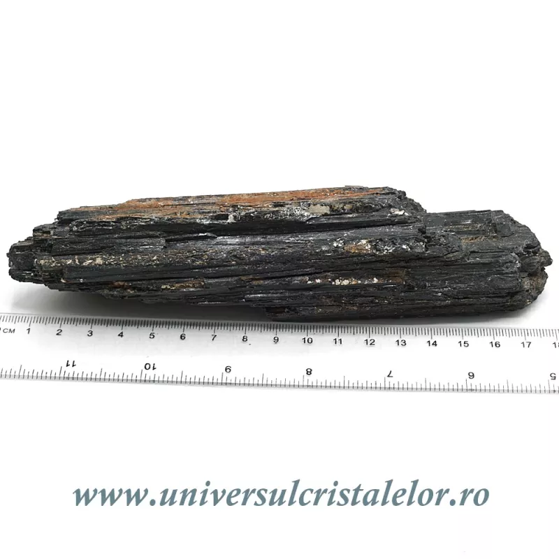 Turmalina neagra Turmalina neagra