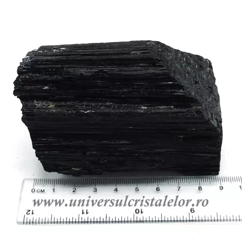 Turmalina neagra Turmalina neagra