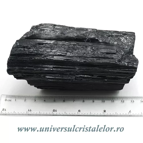 Turmalina neagra Turmalina neagra