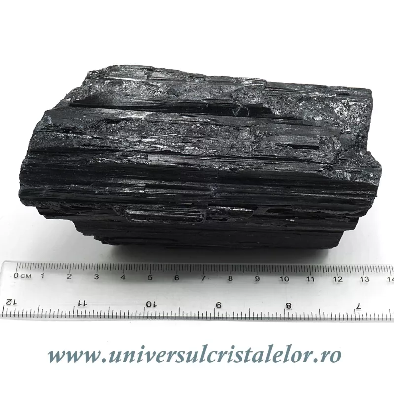 Turmalina neagra Turmalina neagra