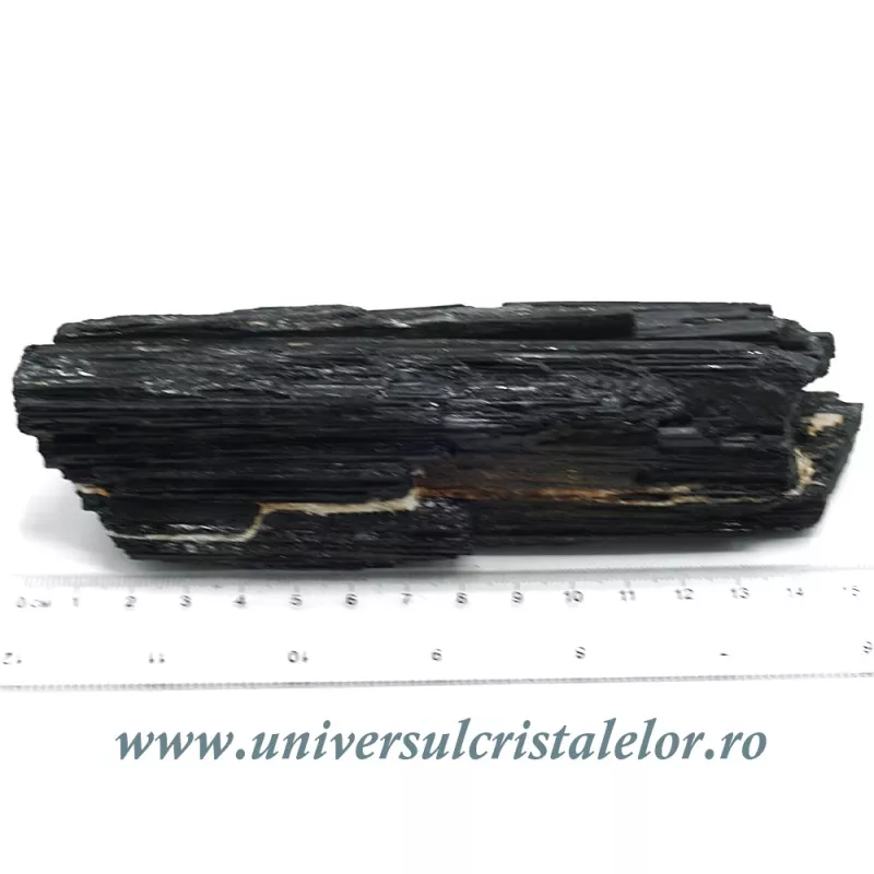 Turmalina neagra Turmalina neagra