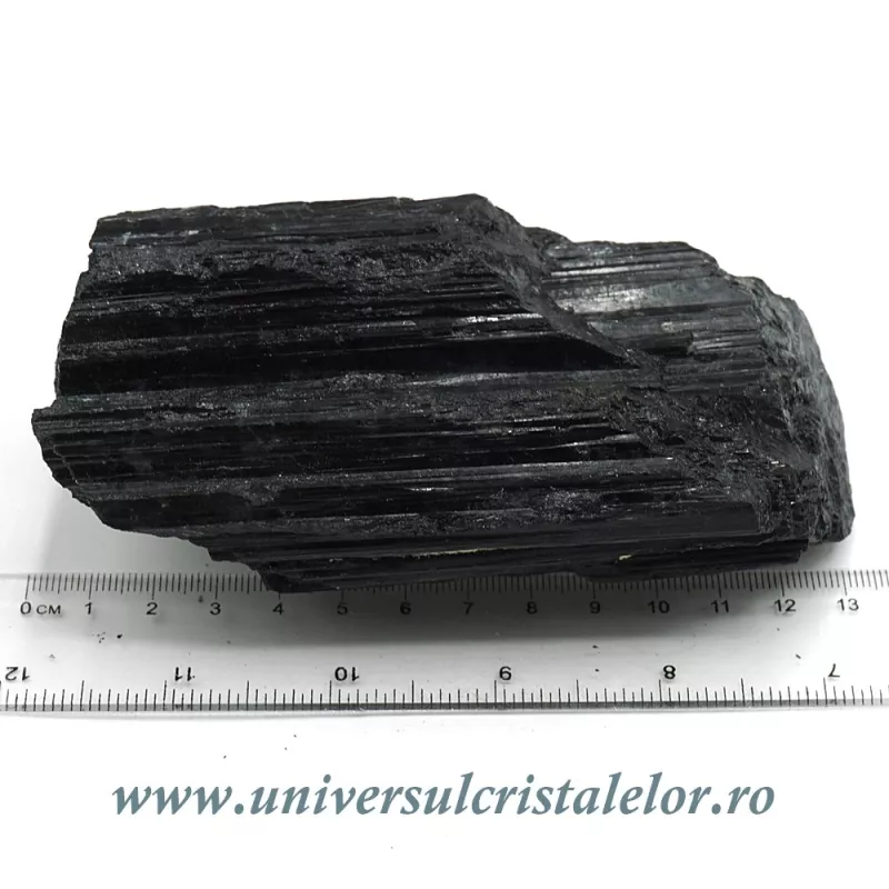 Turmalina neagra Turmalina neagra