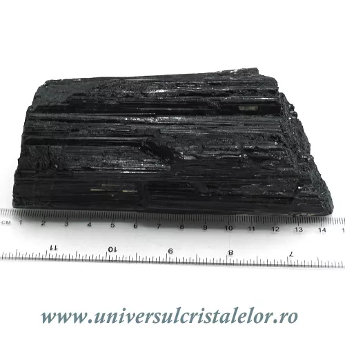 Turmalina neagra Turmalina neagra