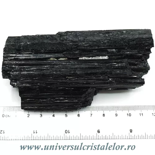 Turmalina neagra Turmalina neagra