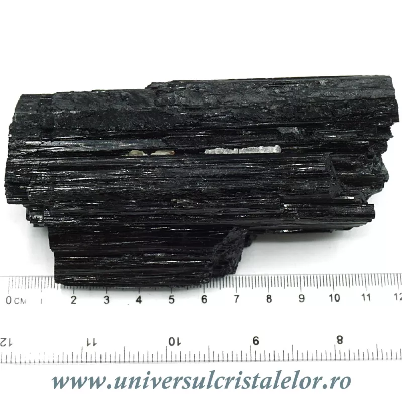 Turmalina neagra Turmalina neagra