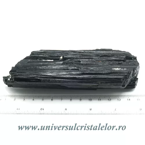 Turmalina neagra Turmalina neagra