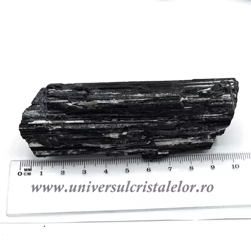 Turmalina neagra bruta m1