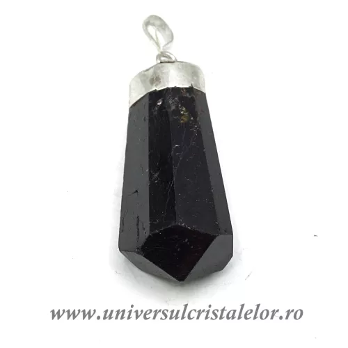 Pandantiv turmalina neagra Pandantiv turmalina neagra